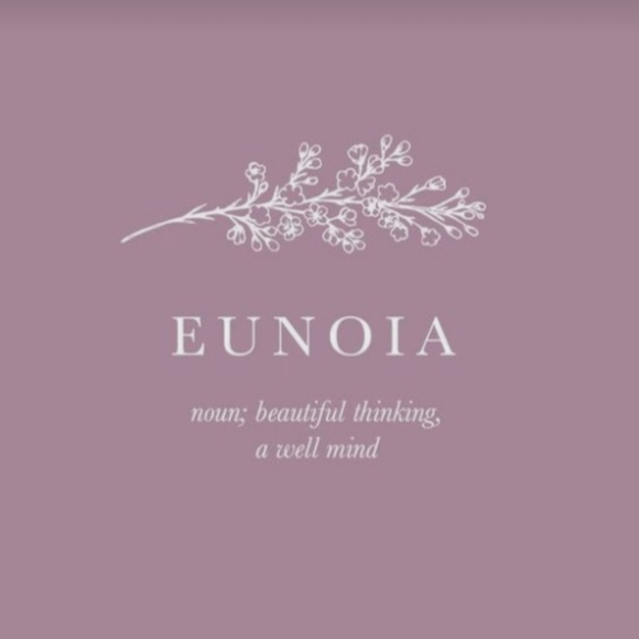 Meet your Posher, Kristen - Picture 1 of 1